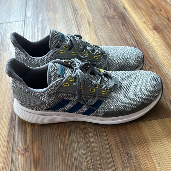 Mens Adidas Cloudfoam athletic shoes; size 10.5 - Picture 4 of 9